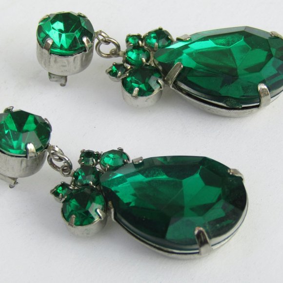 Vintage Rhinestone Earrings Emerald Green Pierced - Picture 2 of 4
